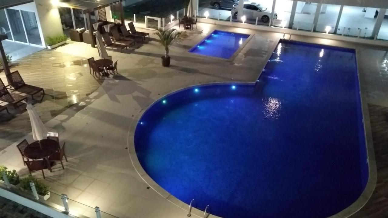 Apartamento frente para a piscina a uma quadra da praia Florianopolis Exterior foto