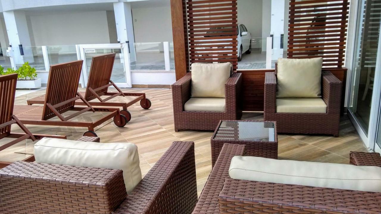 Apartamento frente para a piscina a uma quadra da praia Florianopolis Exterior foto