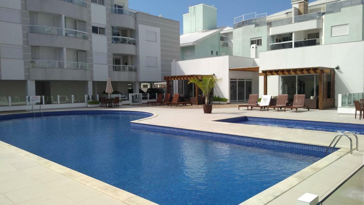 Apartamento frente para a piscina a uma quadra da praia Florianopolis Exterior foto